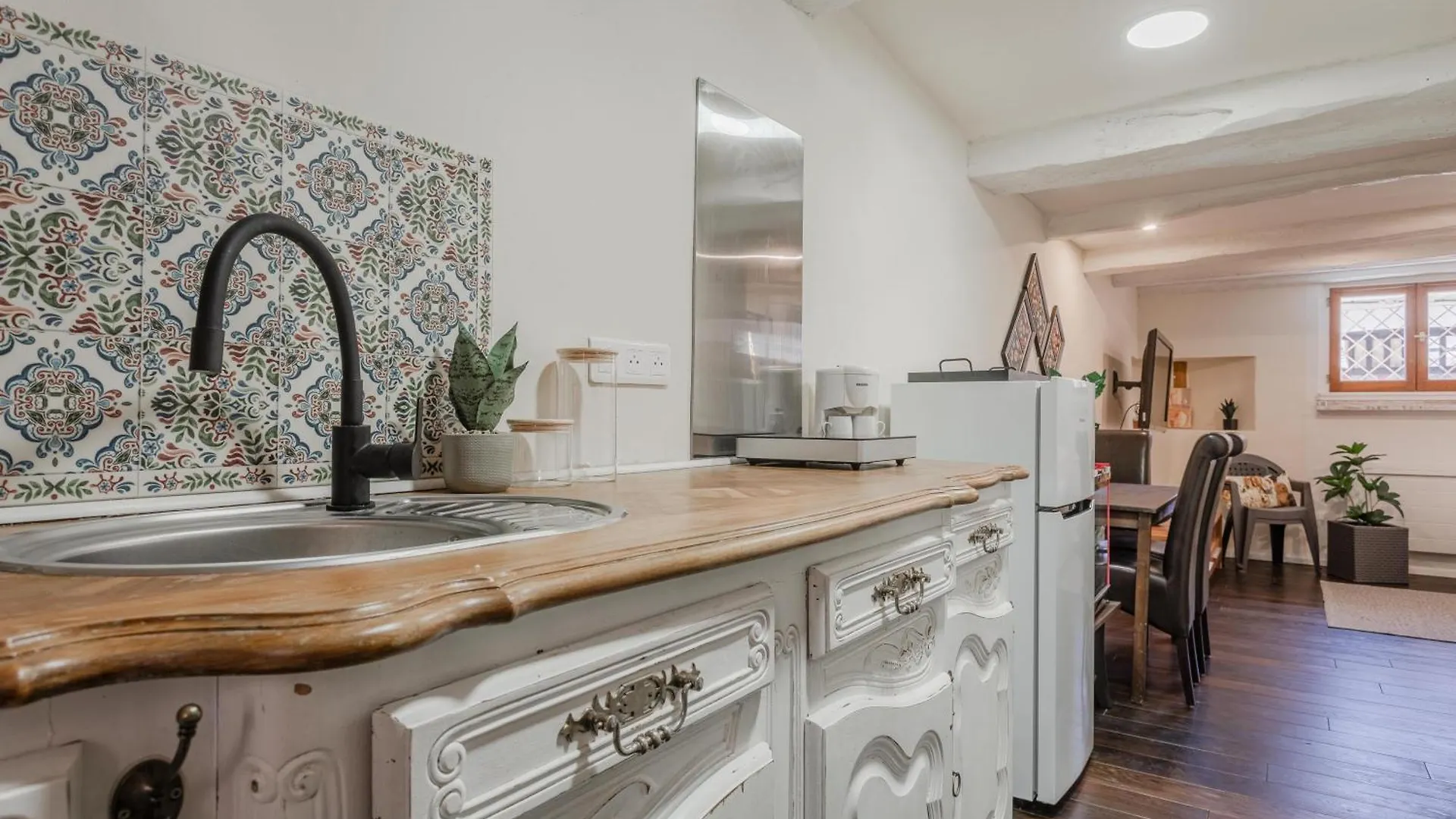 Appart En Plein Centre De Frejus Apartment